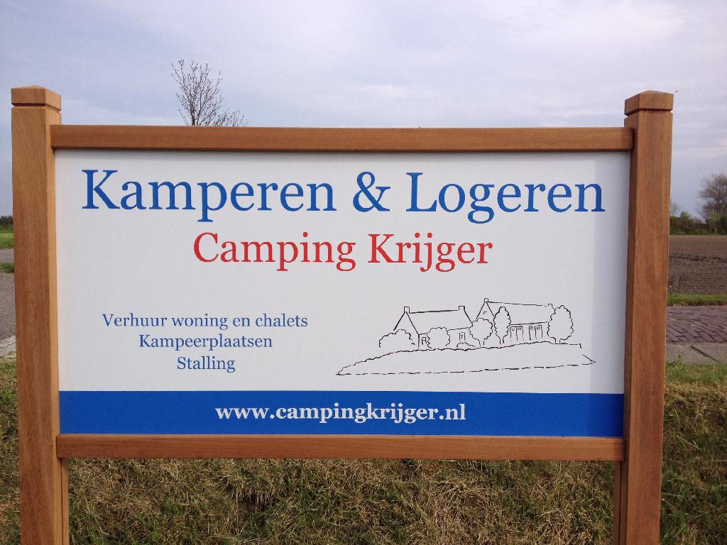 Het bord aan de weg